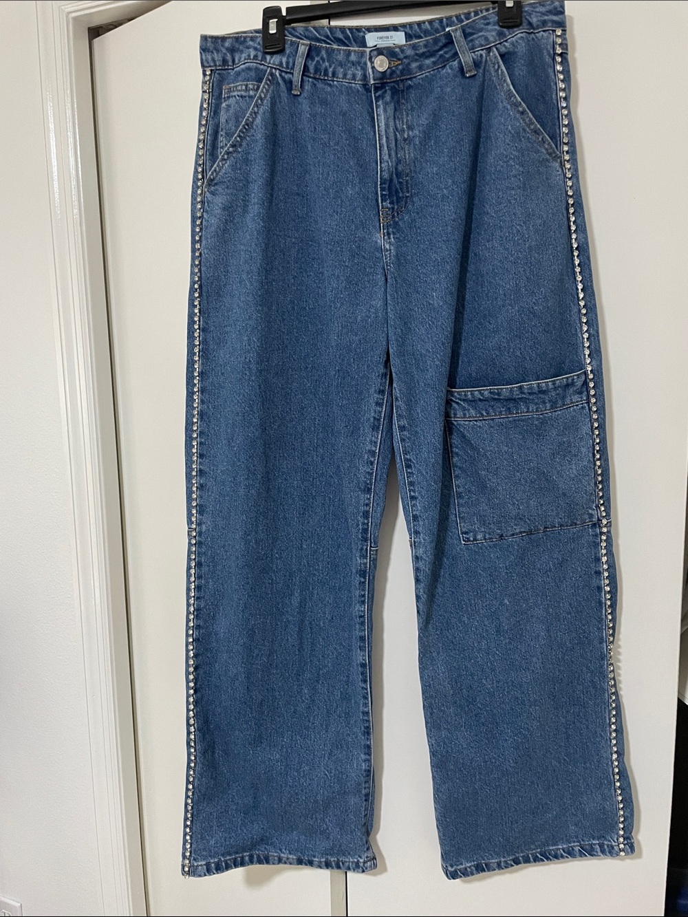 Forever 21 Women's Blue Straight-Leg Denim with Rhinestone trim Size US 30 - Picture 1 of 10